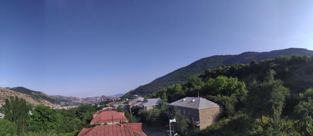 Verishen Guest House B&B Goris Ngoại thất bức ảnh