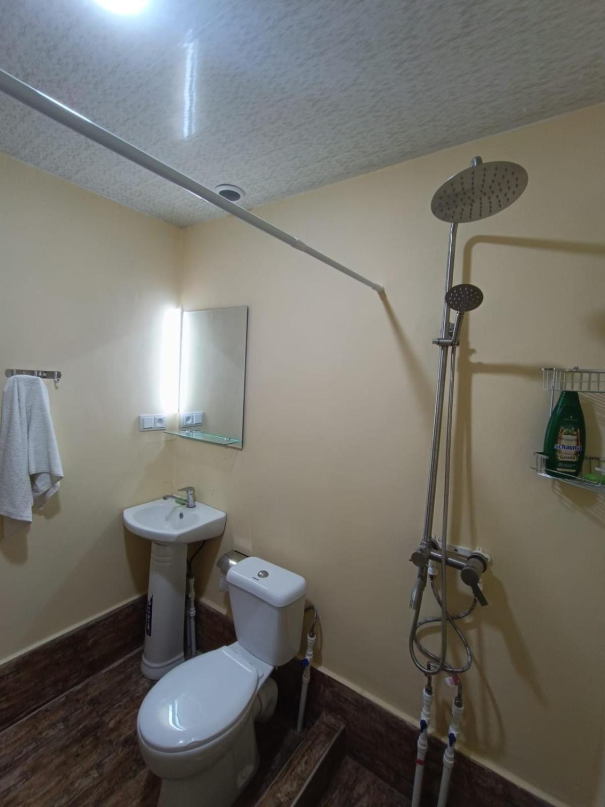 Verishen Guest House B&B Goris Ngoại thất bức ảnh