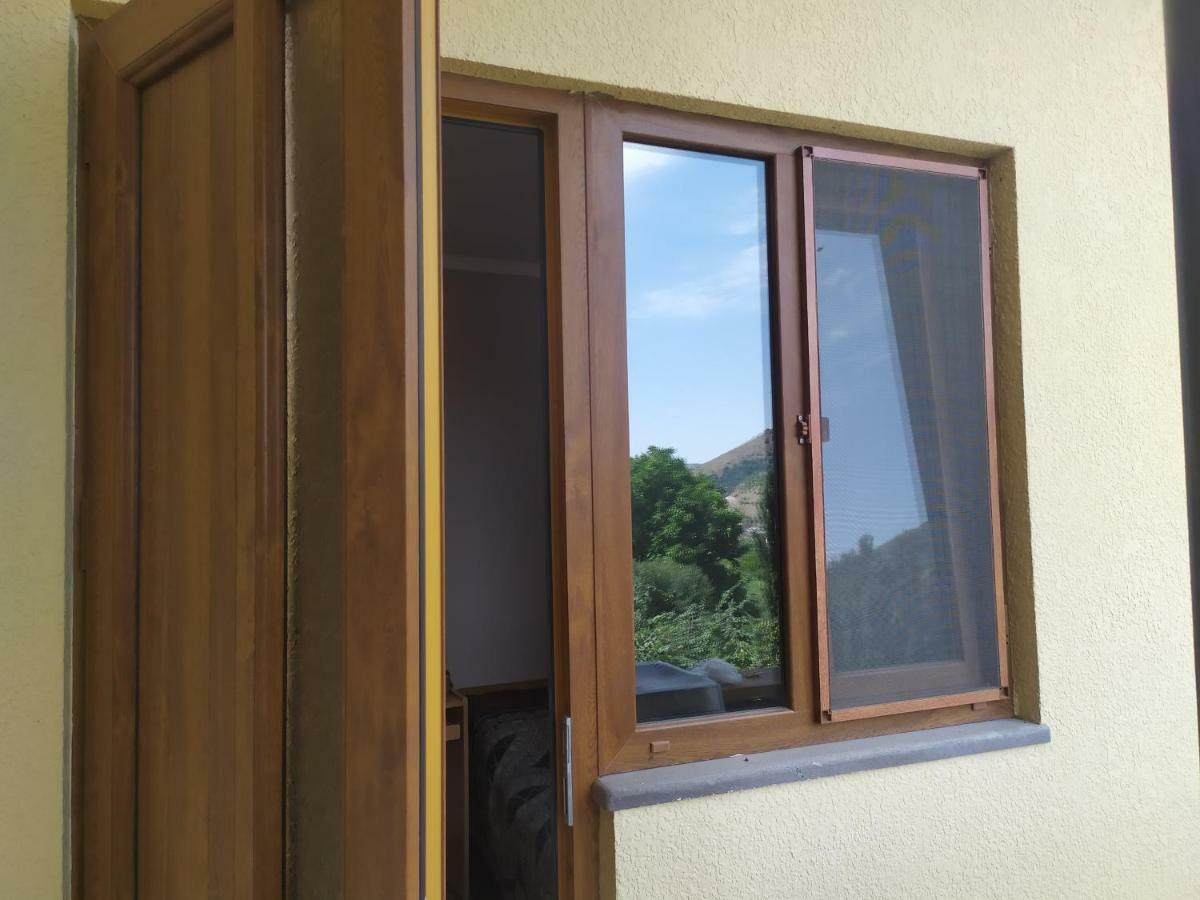 Verishen Guest House B&B Goris Ngoại thất bức ảnh