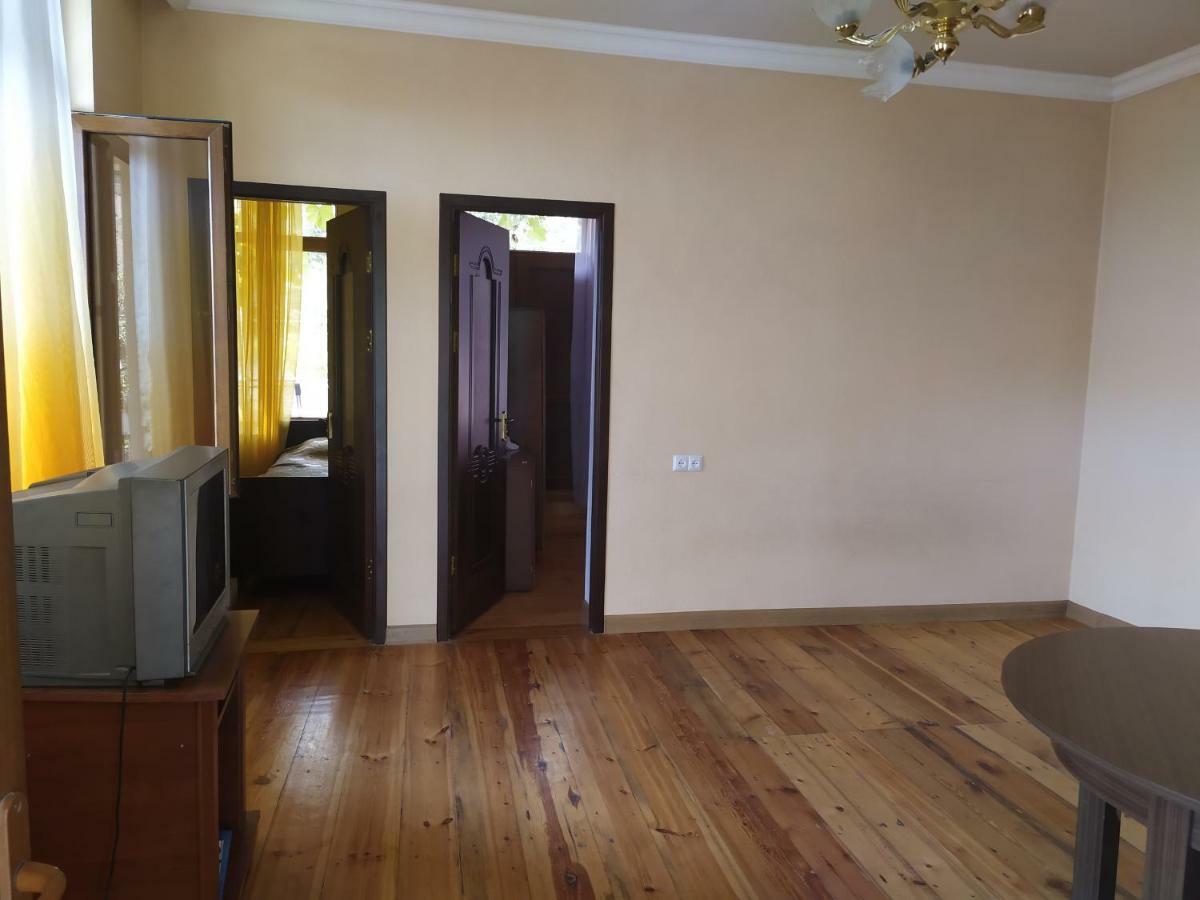 Verishen Guest House B&B Goris Ngoại thất bức ảnh
